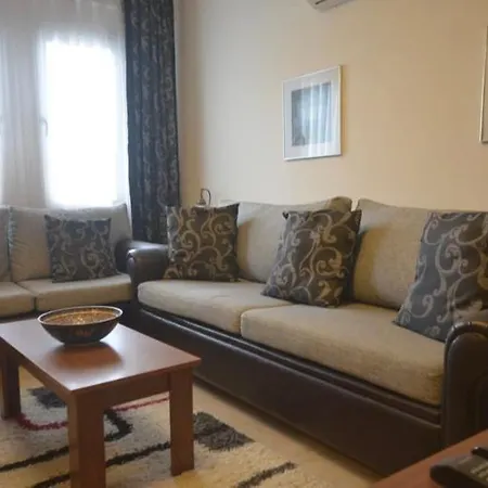 Evergreen Hisaranou Apartman